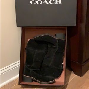 Coach Turnlock Shearling Black size 7 boots